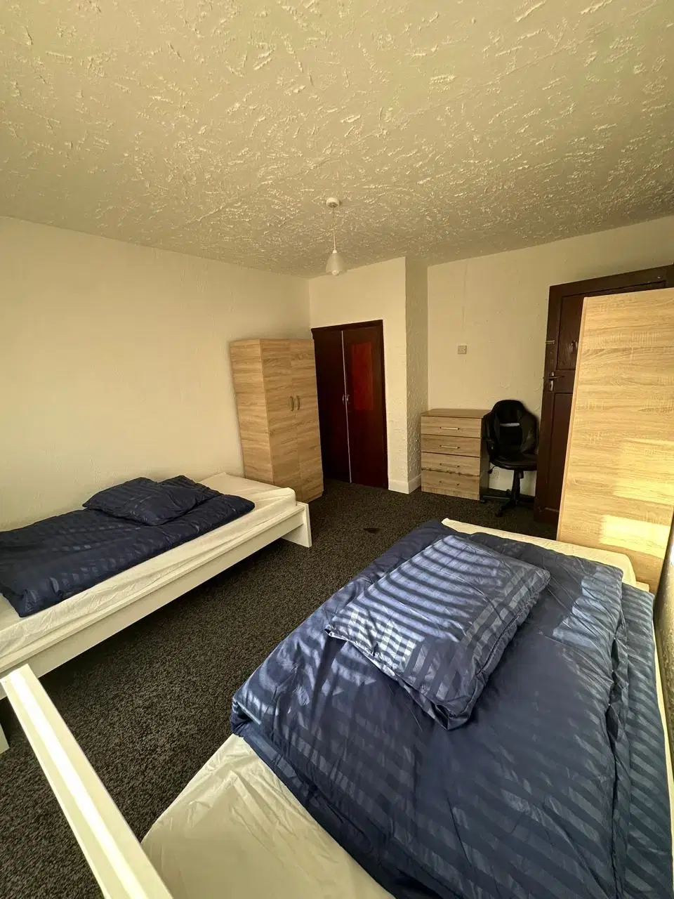 Room in a 5 Bedroom Apartment, MacGregor Rd, London E16 3LL – Bedroom