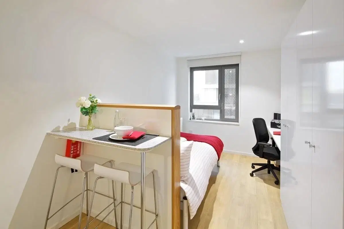 Wood Lane Studios, London – Standard Studio Gold