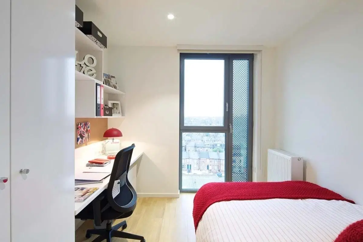 Wood Lane Studios, London – Standard Studio Silver