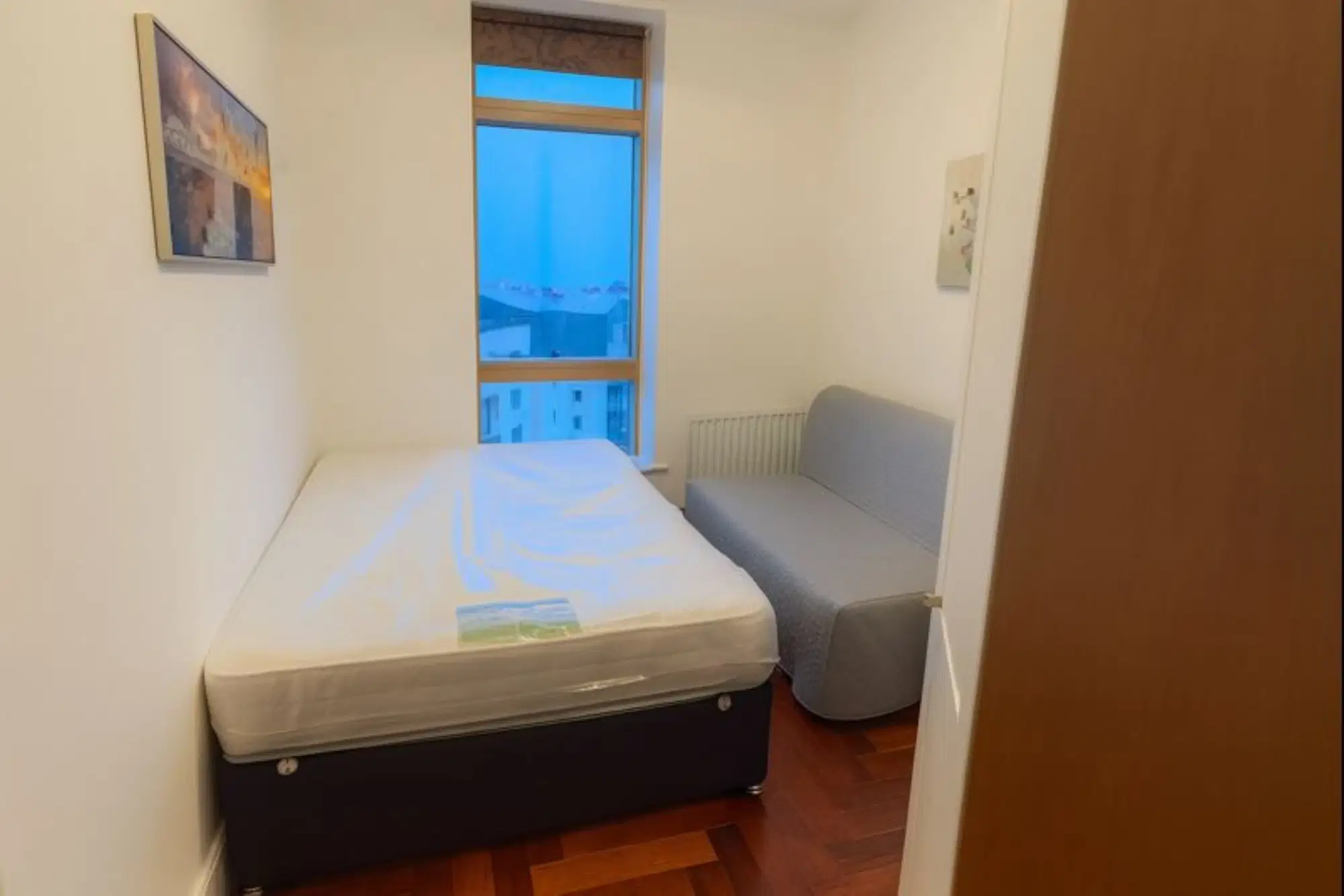 Room in a 4 Bedroom Apartment, Beechwood Court, Dublin A94 X1PR – Bedroom