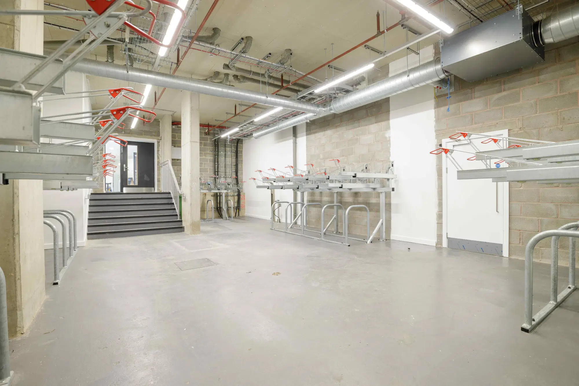Waterside, Bristol – Amenities