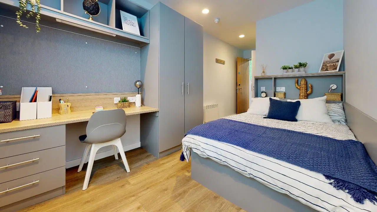 iQ Nelson Court, Nottingham – Silver En Suite
