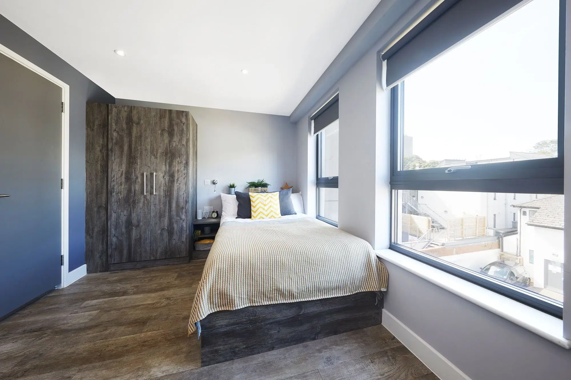 Collegiate Crown Place, Cardiff – Premium 2-Bed Apartment