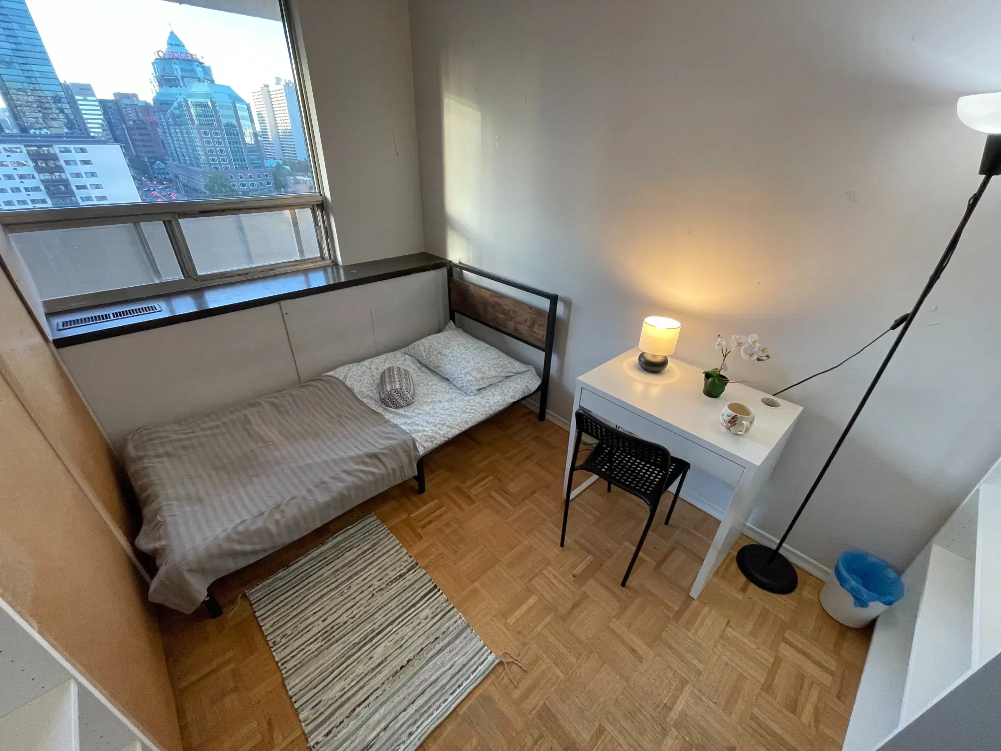 Johnson's Hundred Wellesley, Toronto – Flex Basic Room