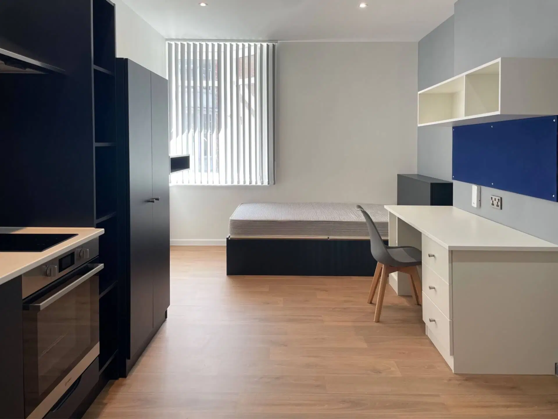 The Bridge, Guildford – Premium Plus Studio