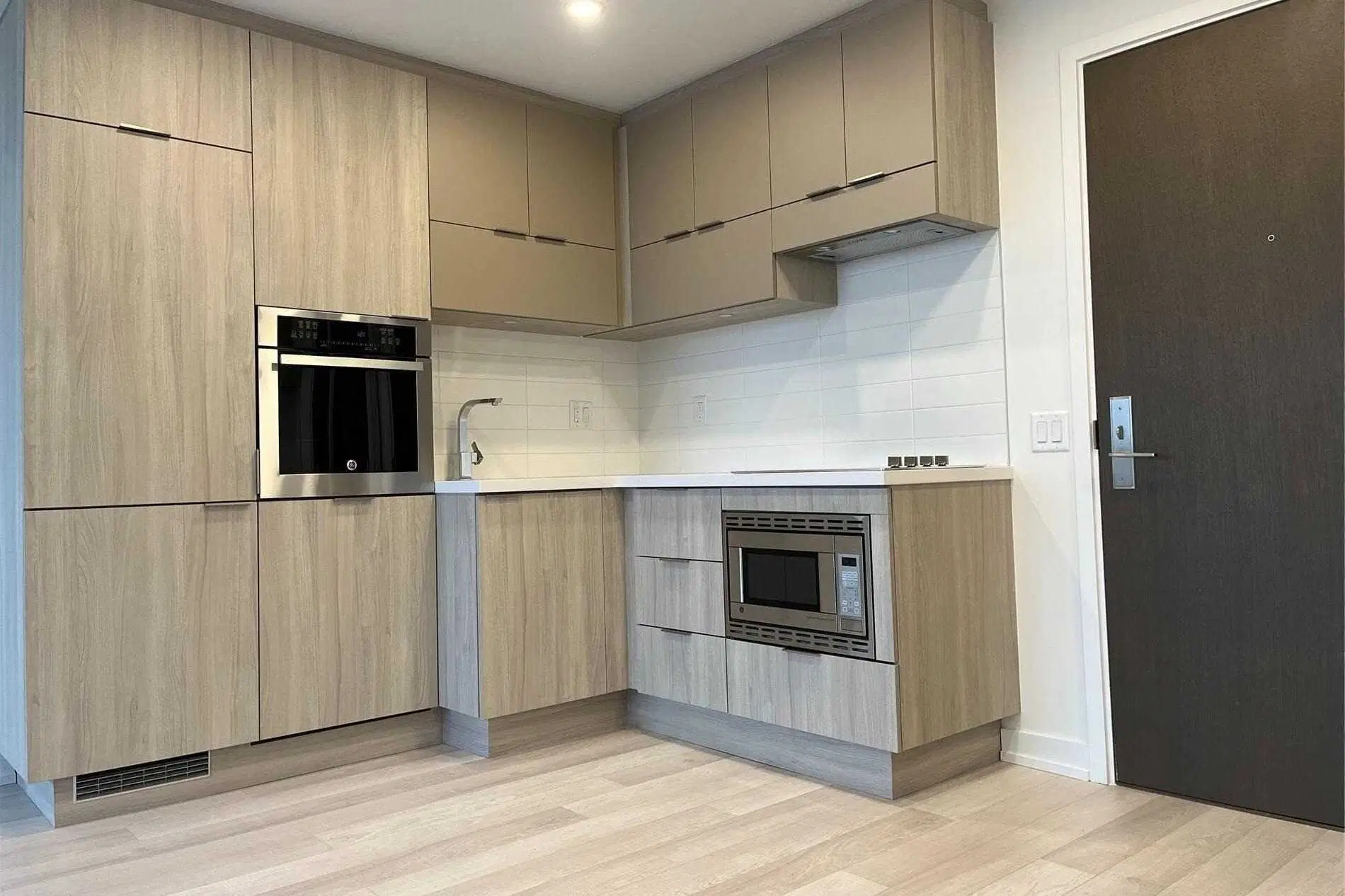 Pearson Housing Roehampton Street, Toronto – Kitchen