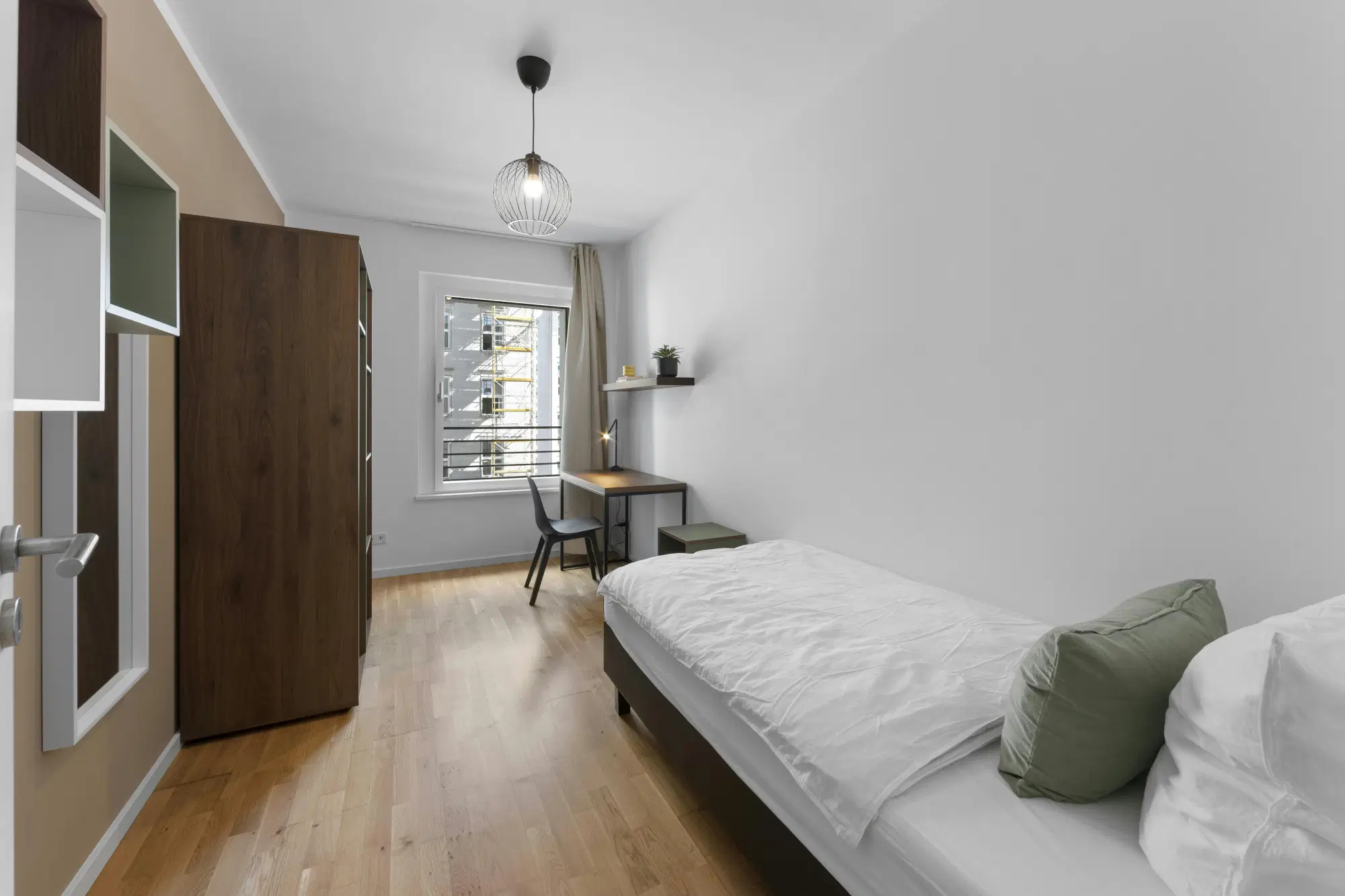Friedrichstrasse 63, Berlin – Private Room (FR.42.5)