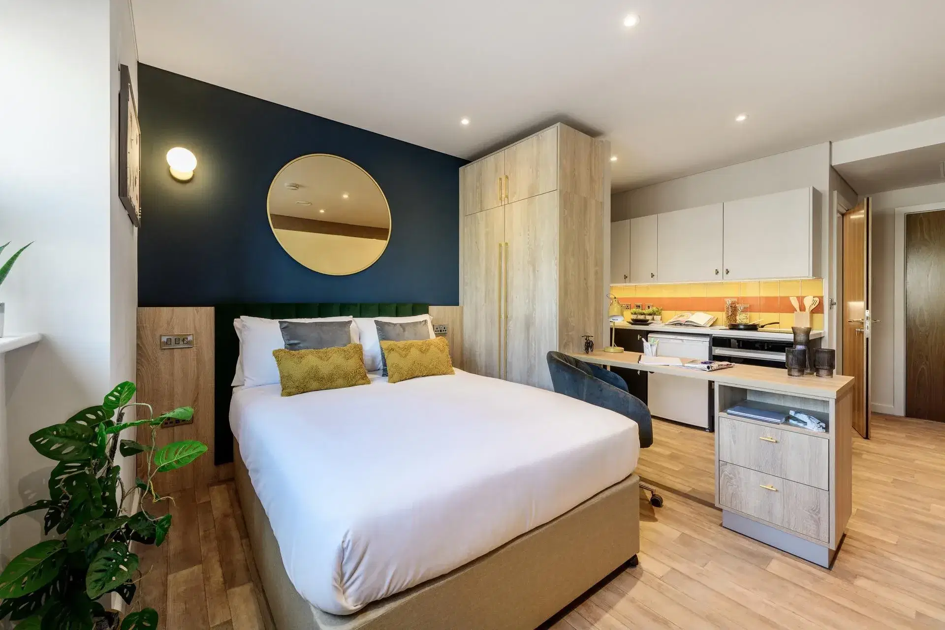 Leicester One, Leicester – Deluxe Studio