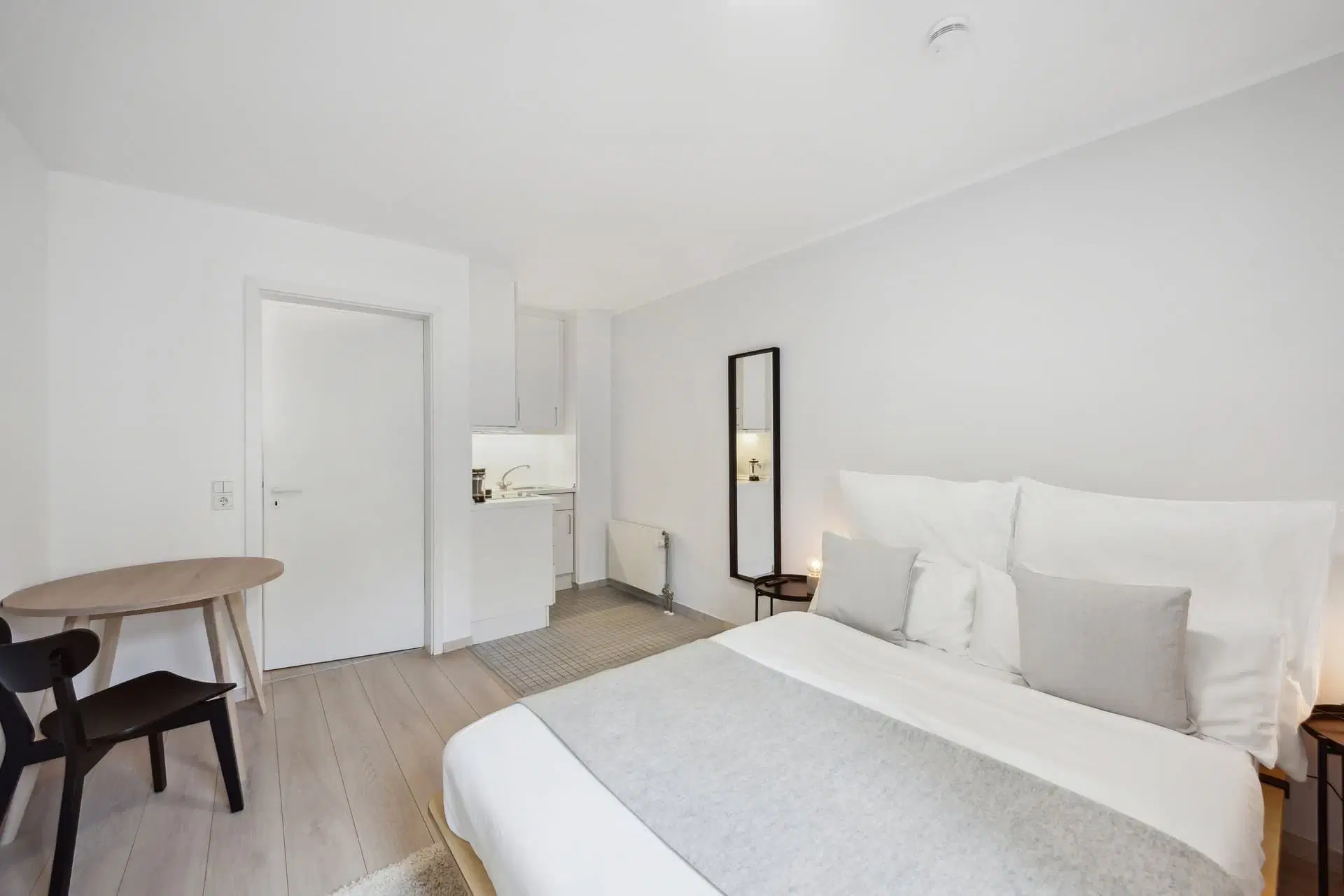 HAB 60325, Frankfurt – Studio