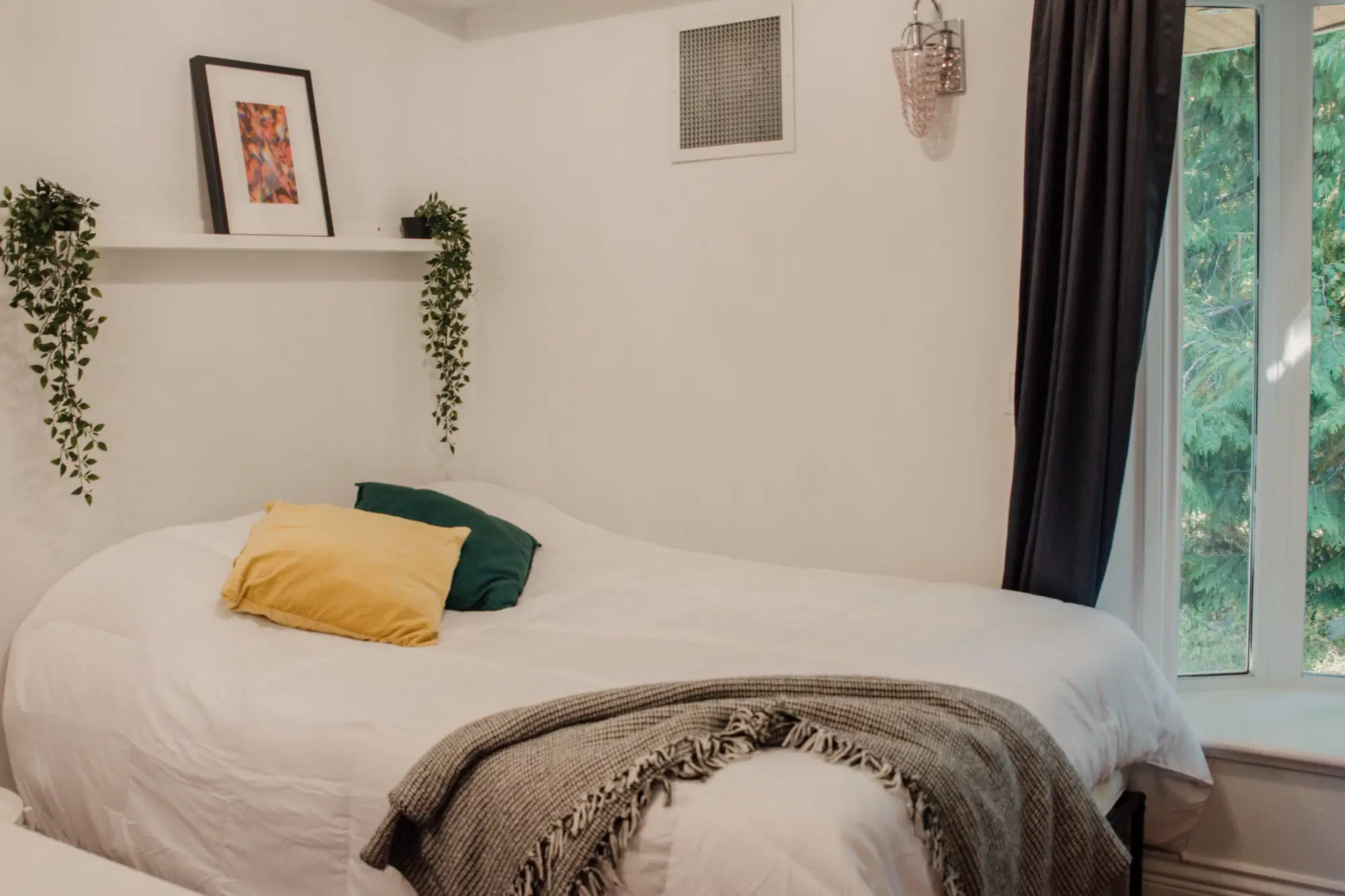 2111 W 34th Avenue, Vancouver – Napoles Room (1 Bed 1 Bath)