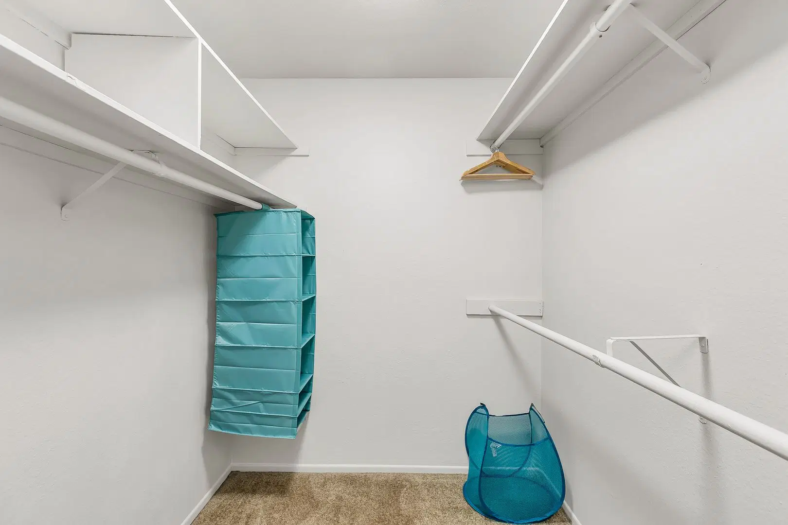 3600 Barham Blvd, Los Angeles – Amenities