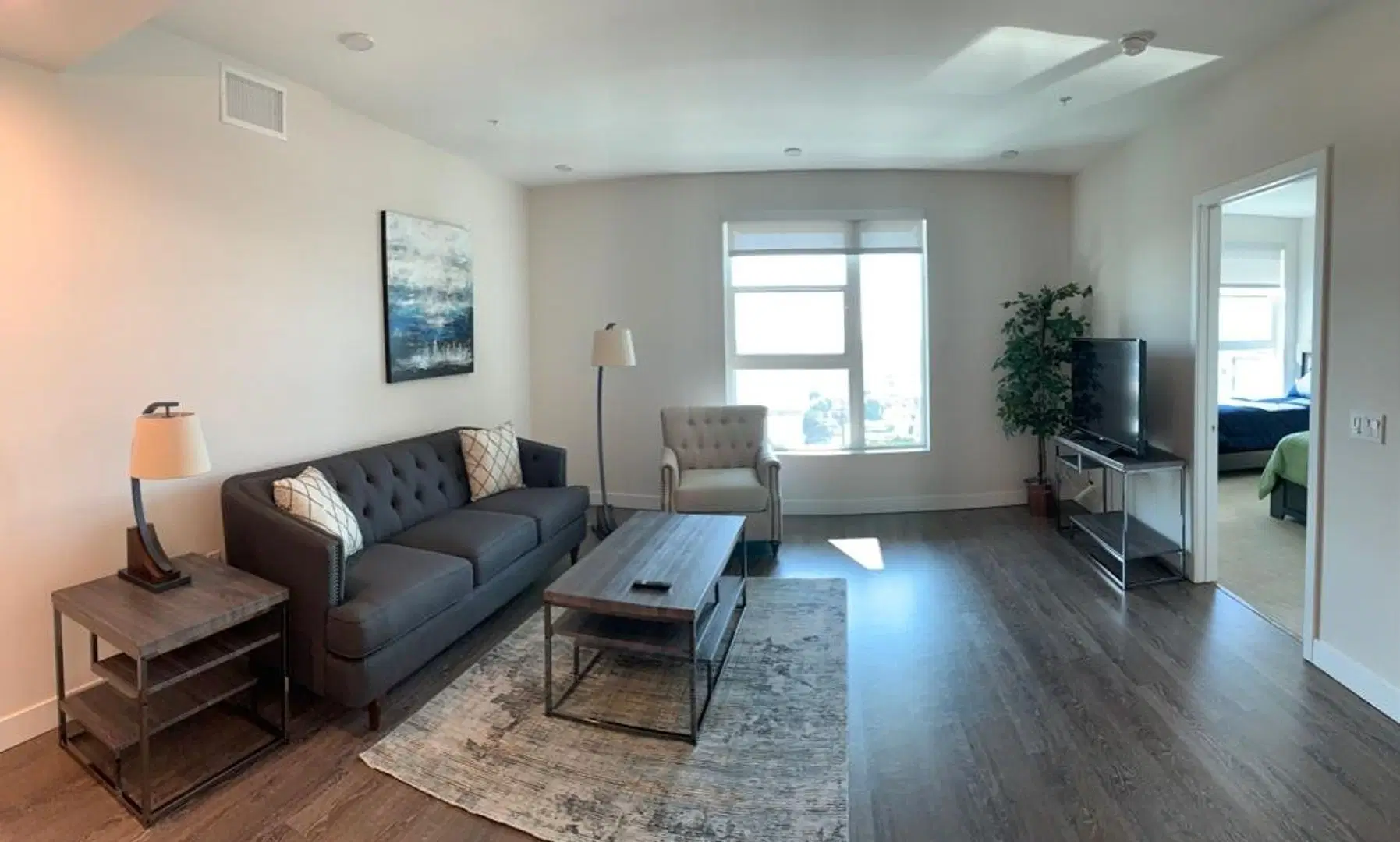 6677 Santa Monica Blvd, Los Angeles – Amenities