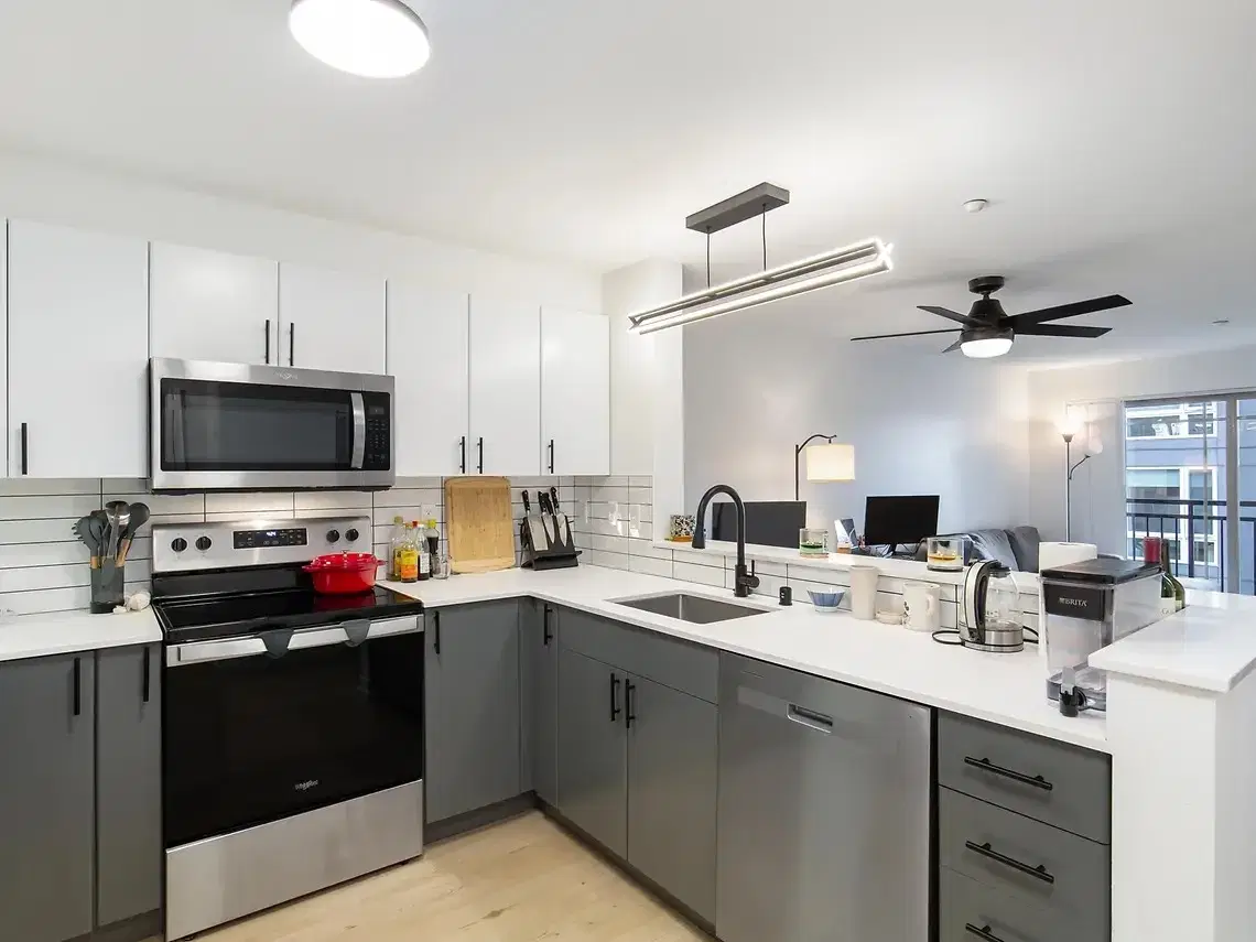 Yugo Seattle Lothlorien, Seattle – Kitchen