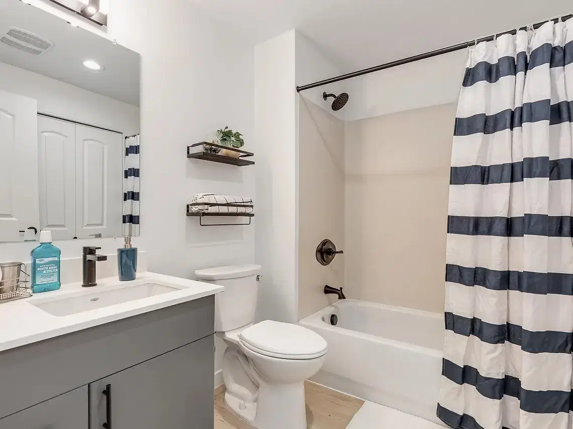 Yugo Seattle Lothlorien, Seattle – Bathroom