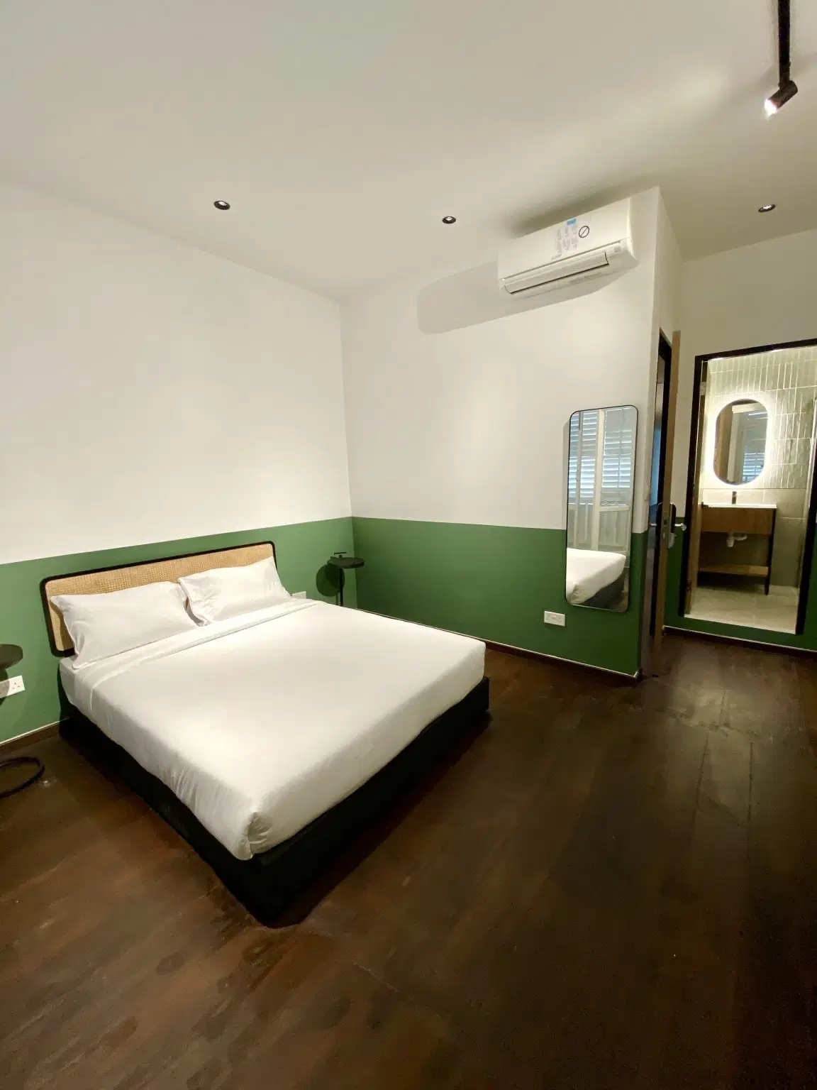 142 Jalan Besar, Farrer Park – Tap Luxe