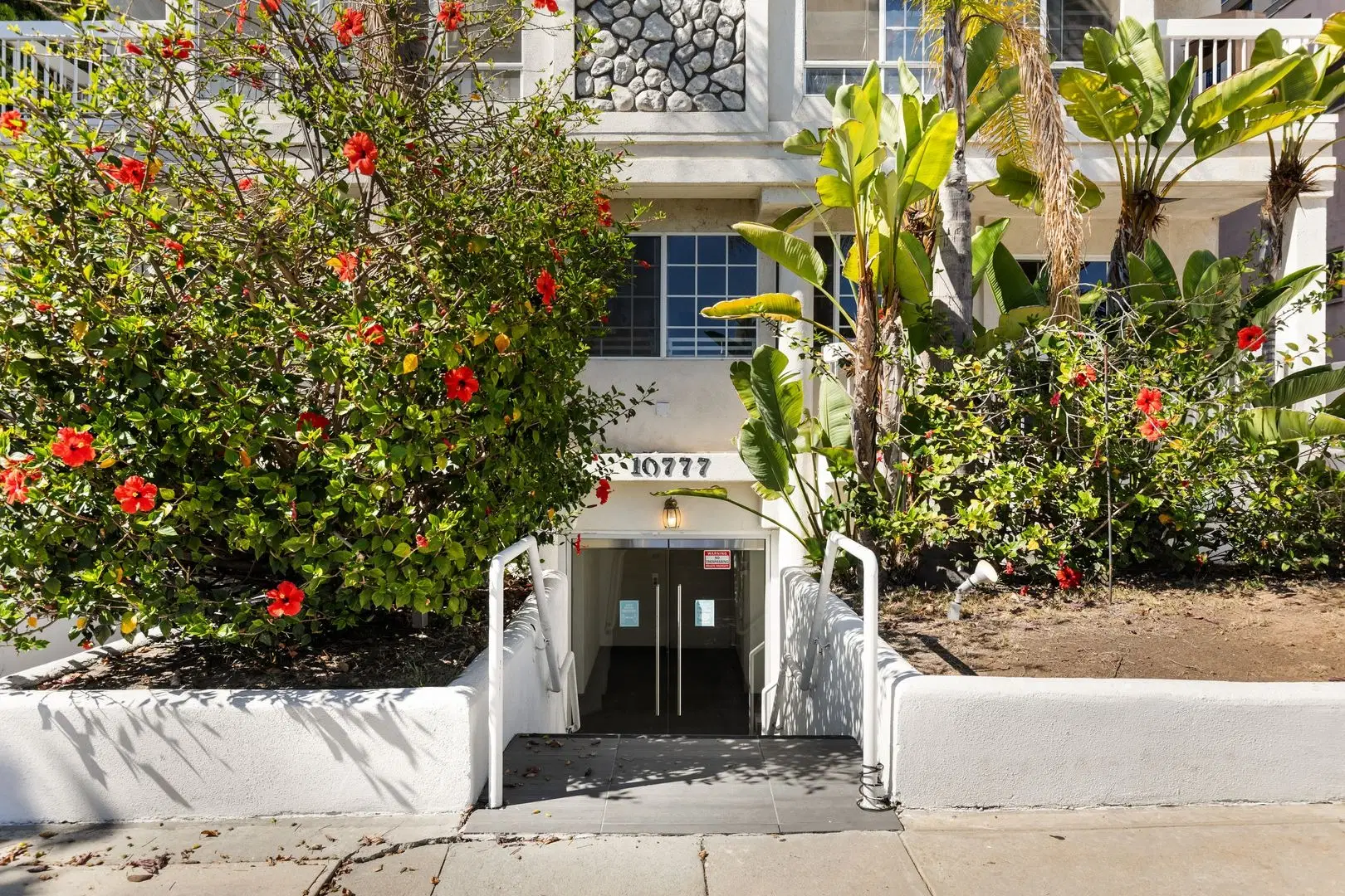 10777 Ashton 202, Los Angeles – Exterior