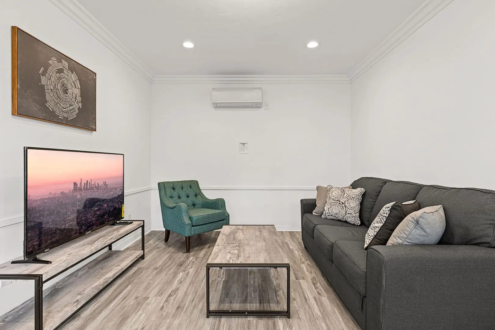 1740 S Kelton Ave, Los Angeles – Common Area