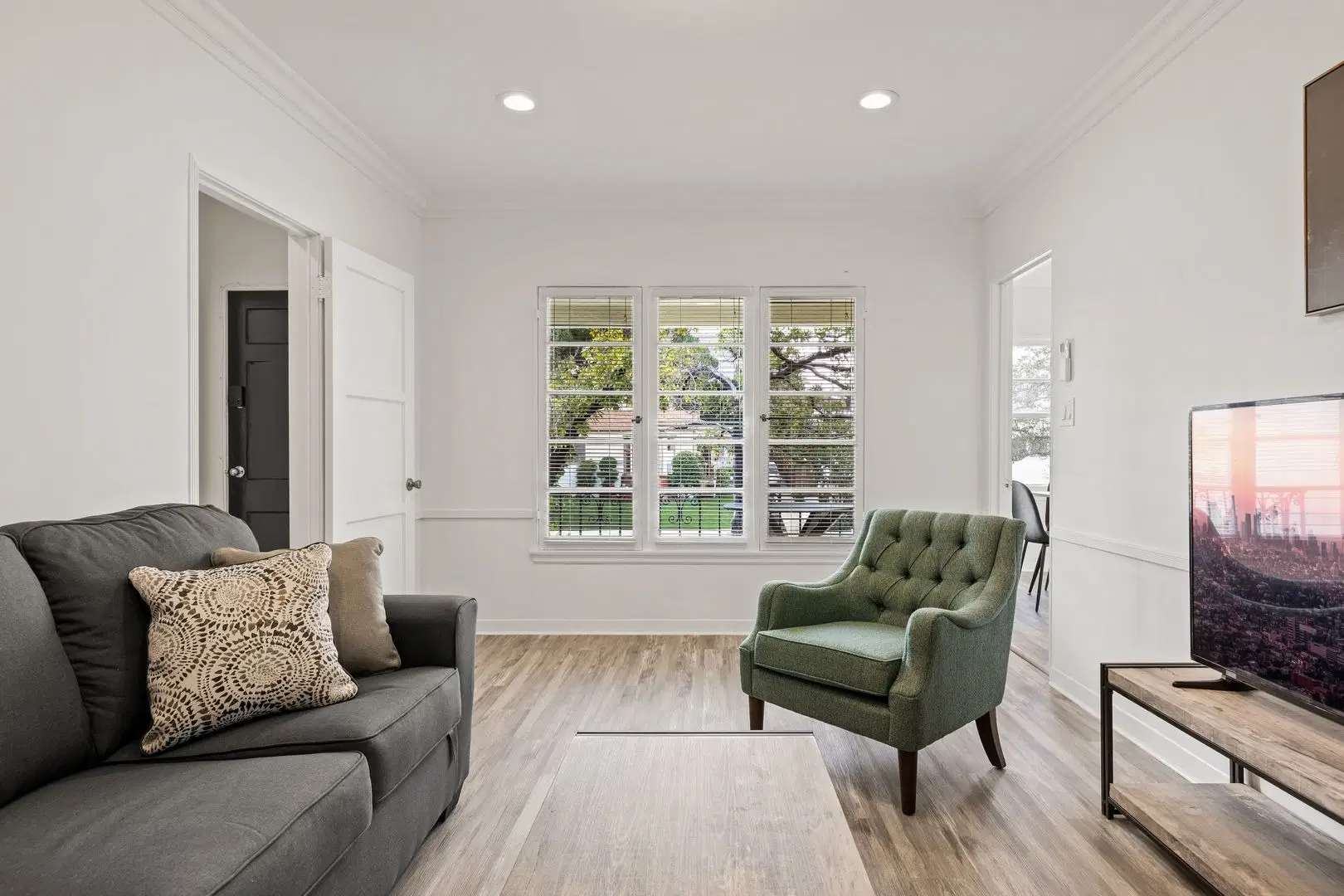1740 S Kelton Ave, Los Angeles – Common Area