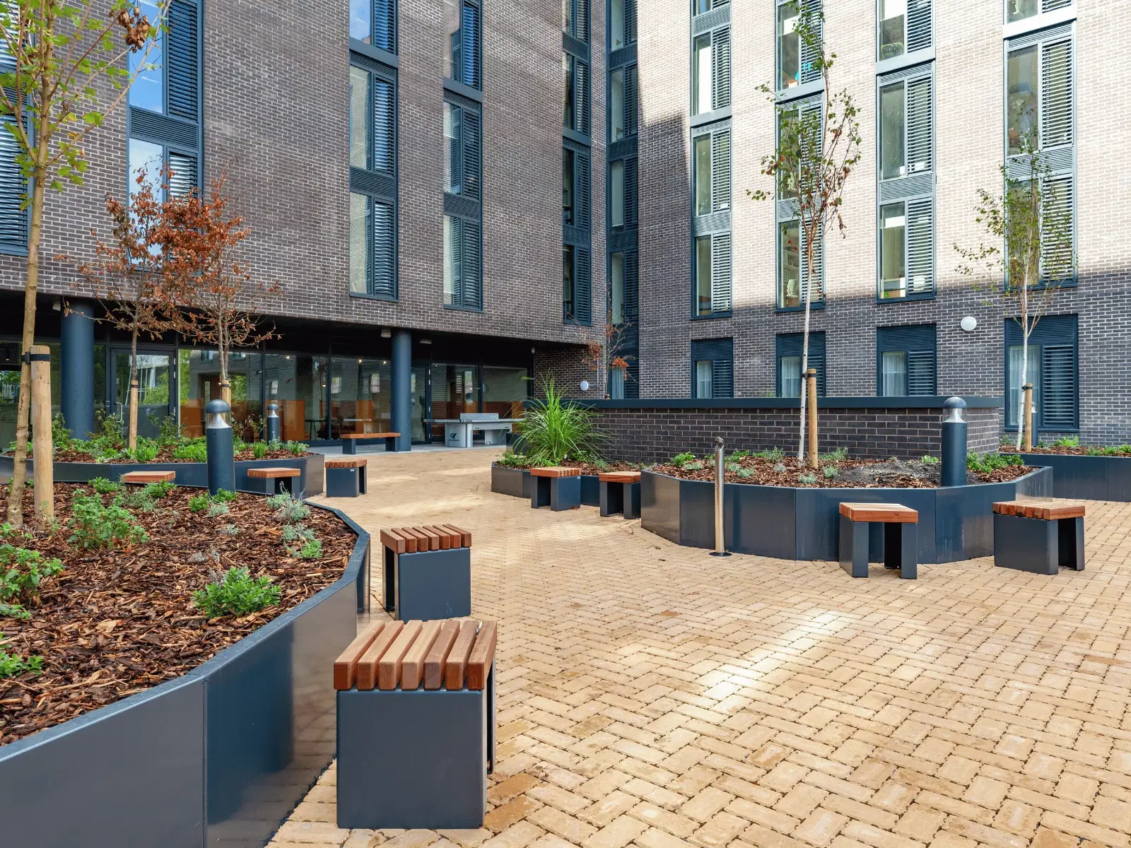 Ty Nant, Swansea – Exterior