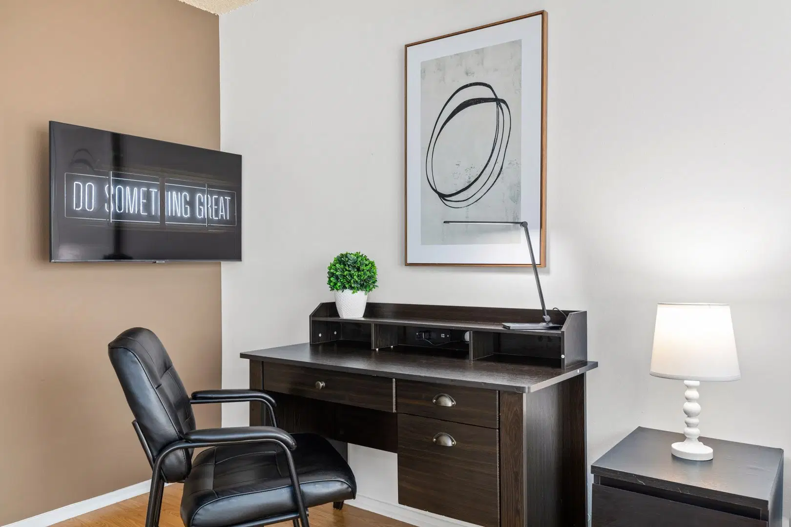 1823 Pelham, Los Angeles – Amenities