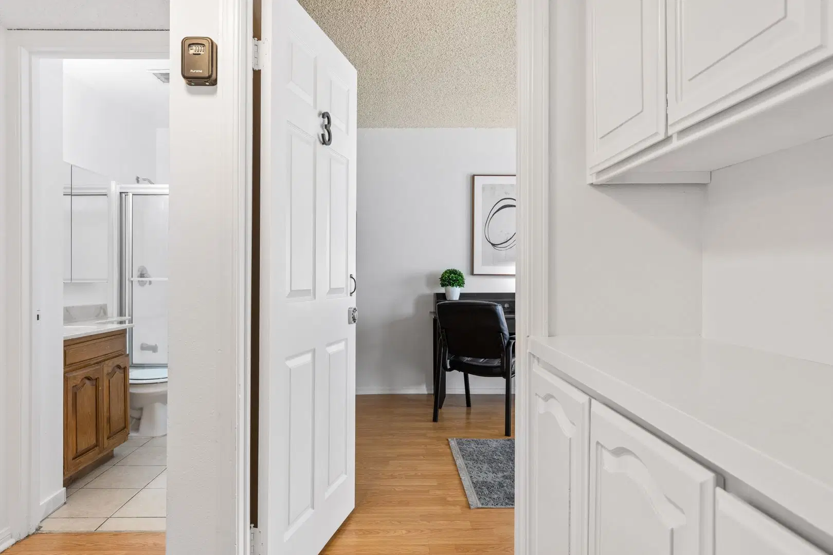 1823 Pelham, Los Angeles – Room