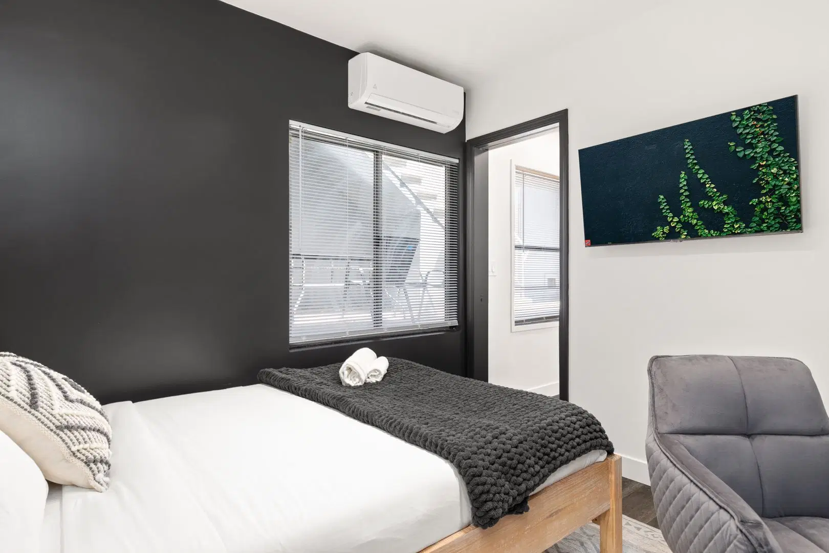 Ohio Avenue, Los Angeles – Bedroom