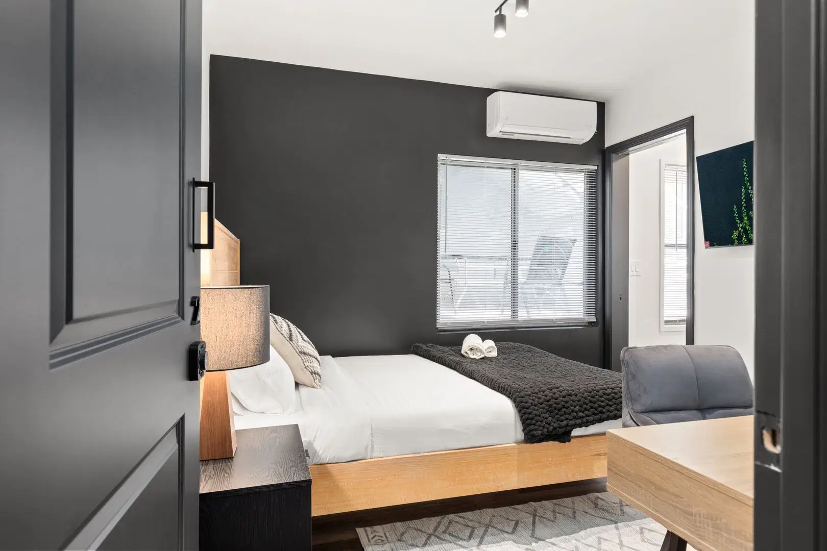 Ohio Avenue, Los Angeles – Bedroom