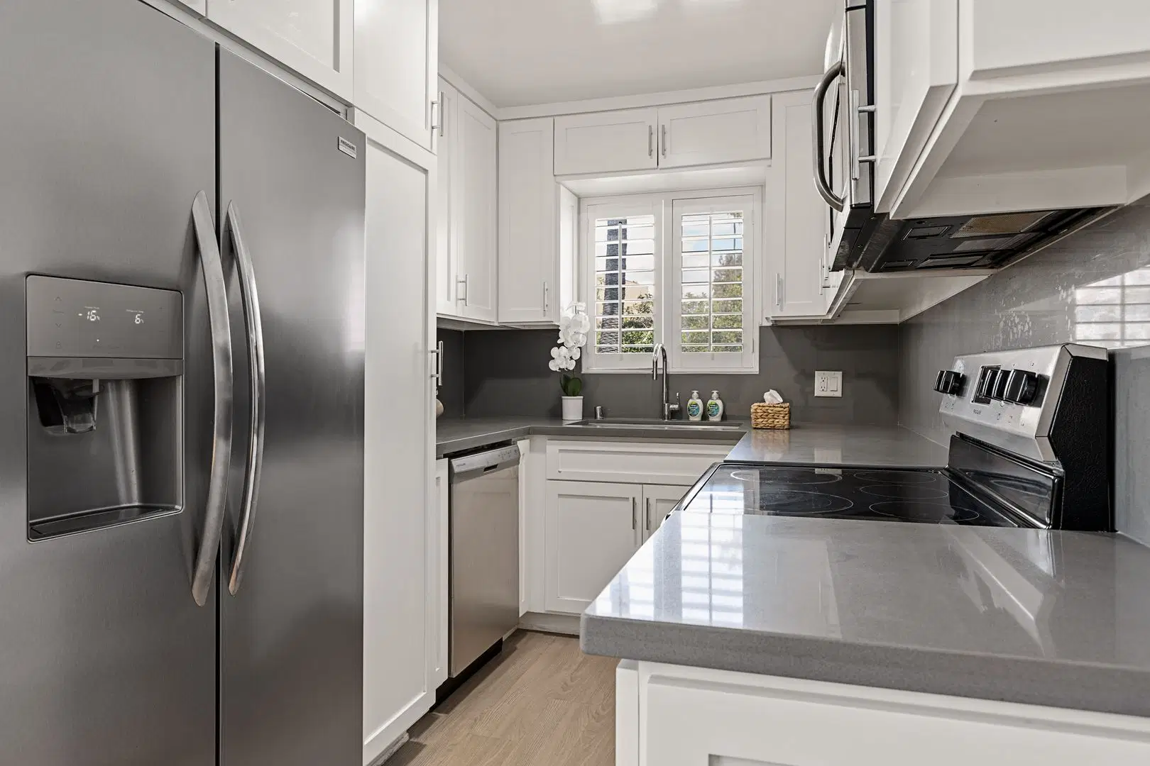 1700 Malcolm Avenue, Los Angeles – Kitchen