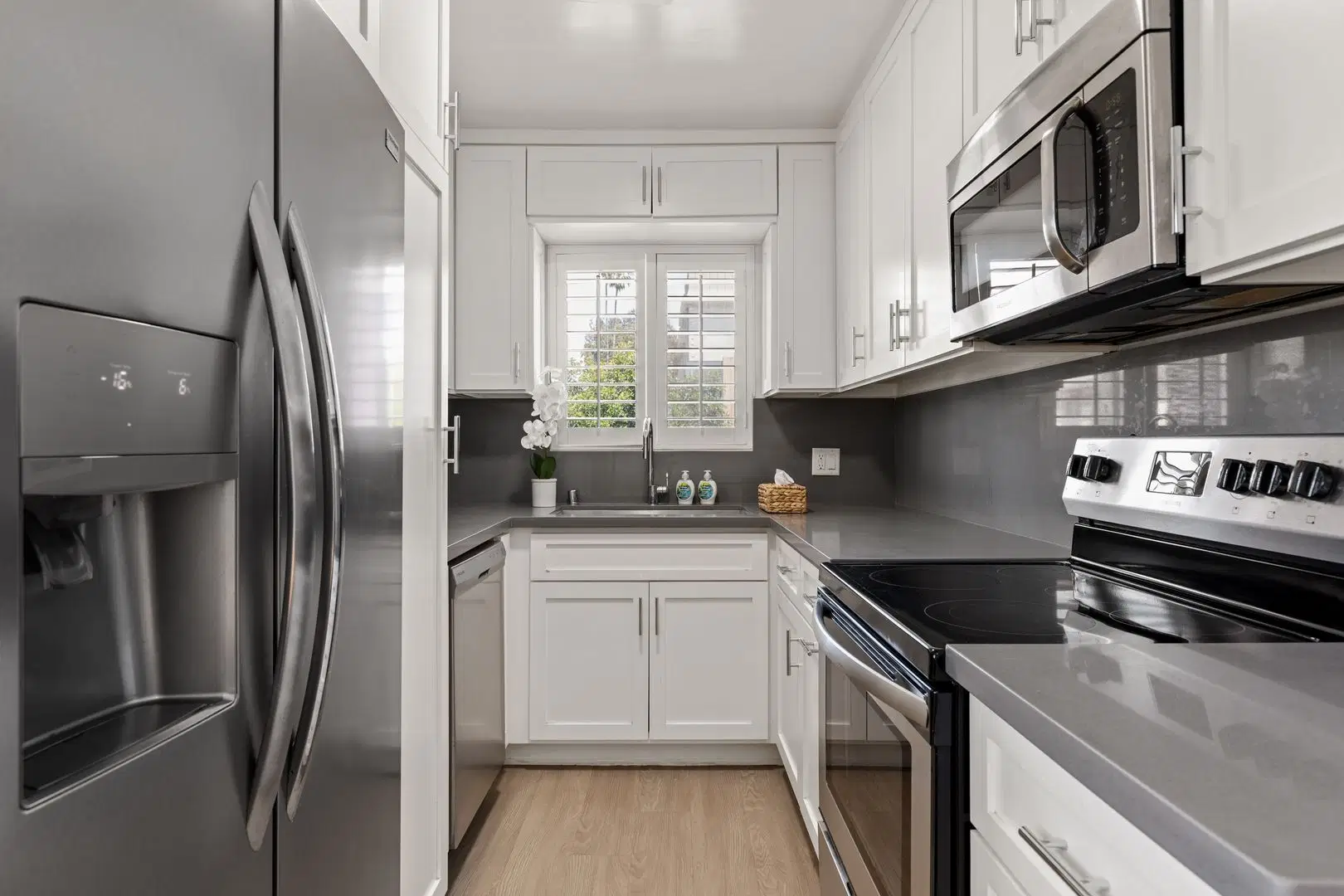 1700 Malcolm Avenue, Los Angeles – Kitchen