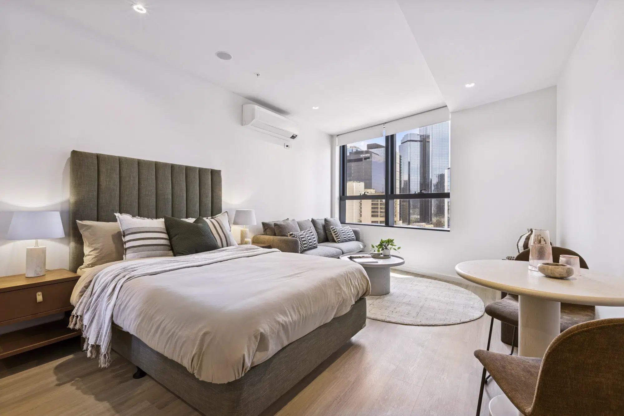 West Tower, Melbourne Quarter, Melbourne – Studio Furnished