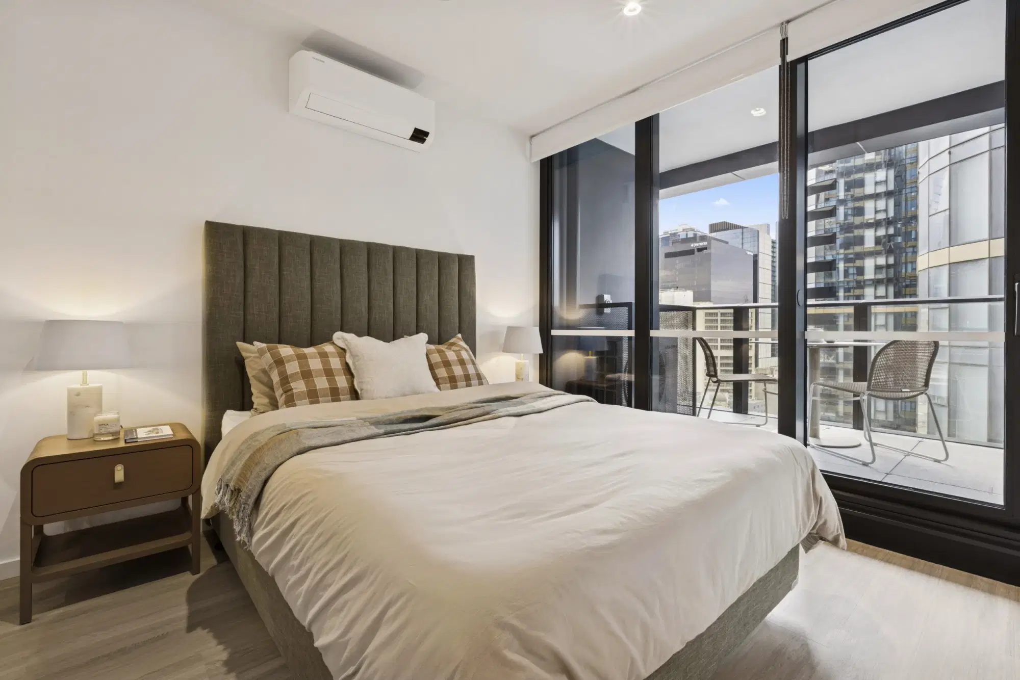 West Tower, Melbourne Quarter, Melbourne – 1 Bed Bath with Study Desk (F)