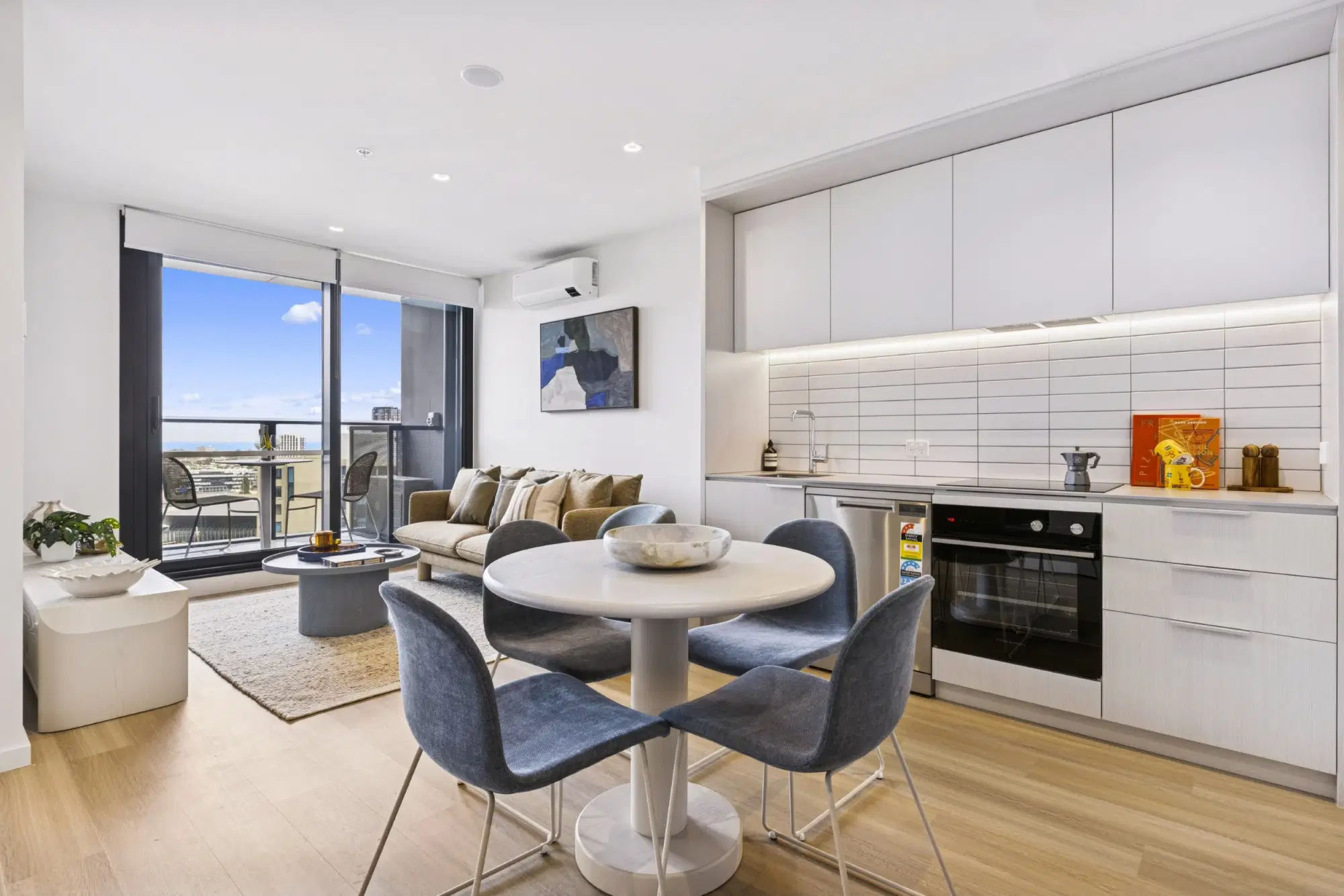 West Tower, Melbourne Quarter, Melbourne – 1 Bed 1 Bath + Study Nook (F)