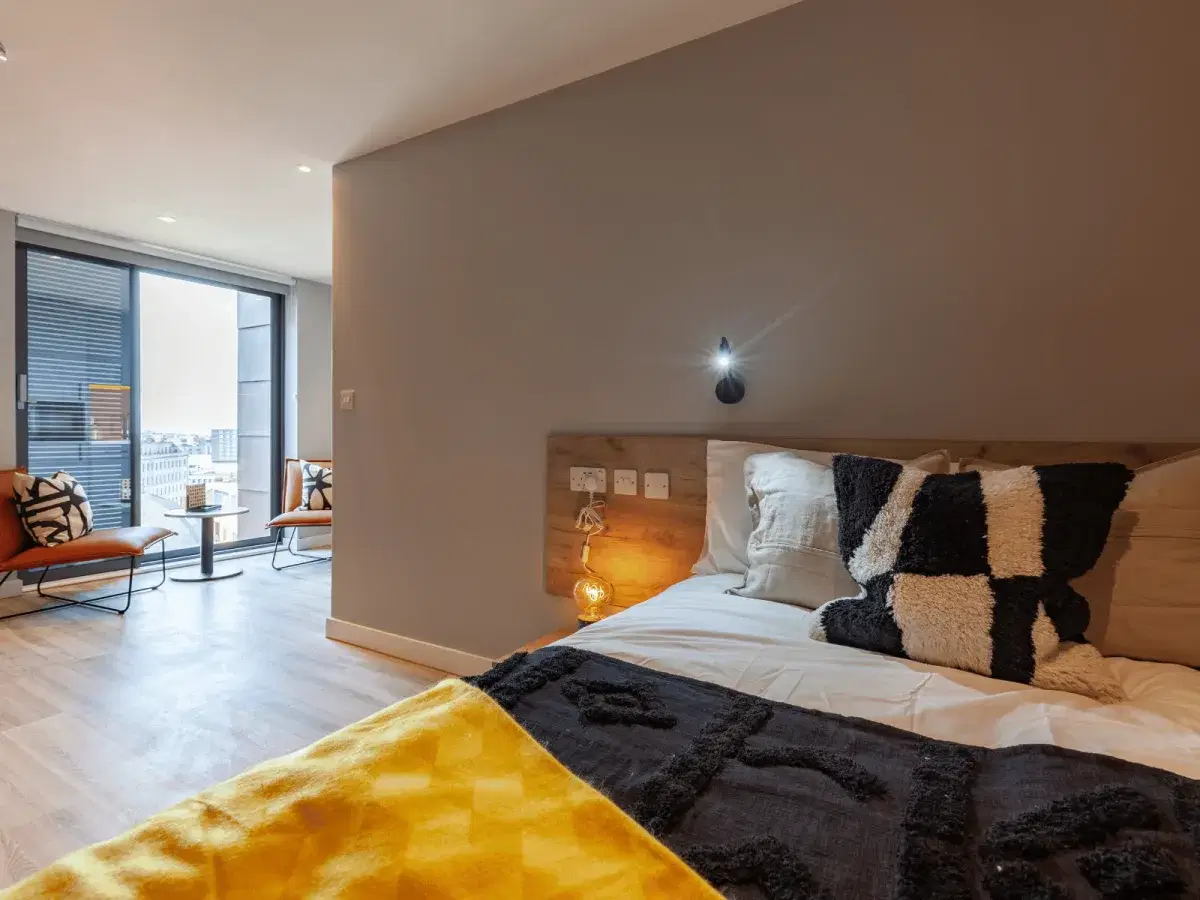 Benson Yard, Liverpool – Deluxe Studio