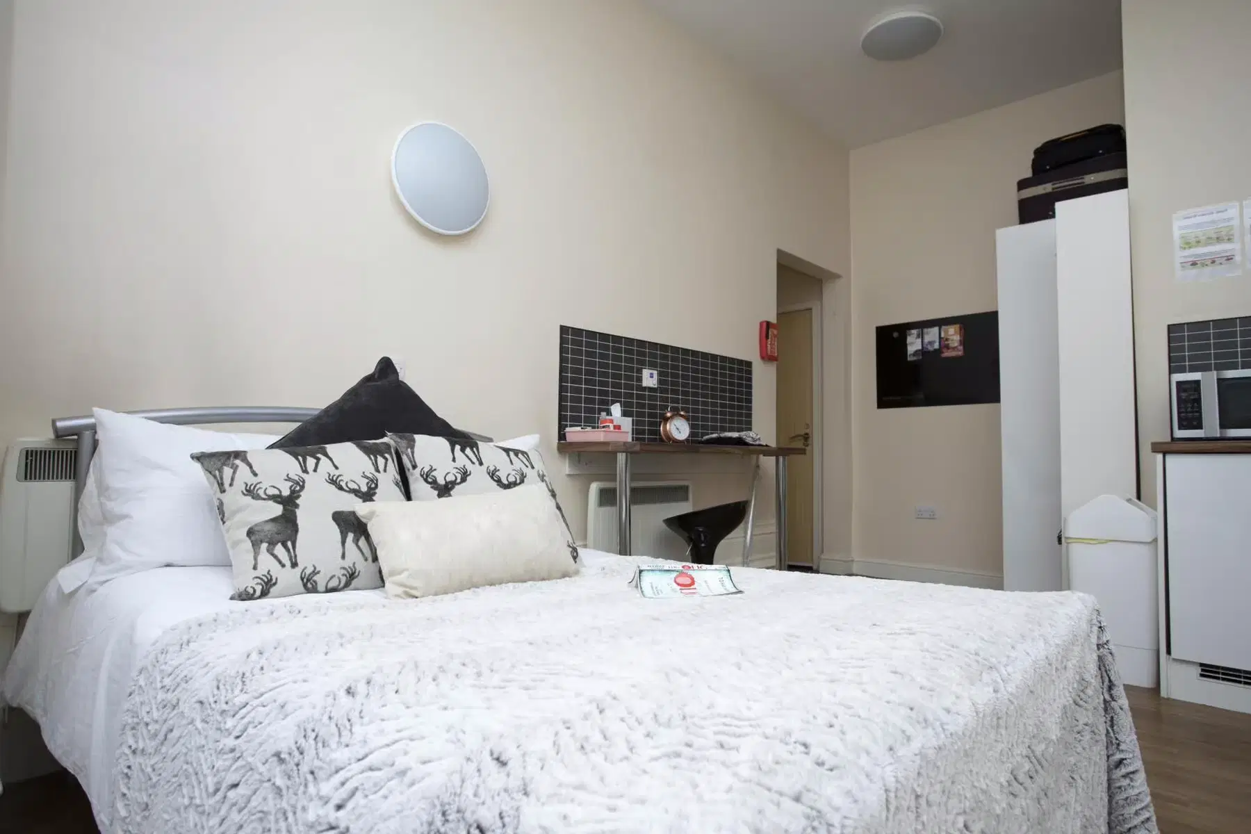 Daisybank Villas, Manchester – Gold Studio