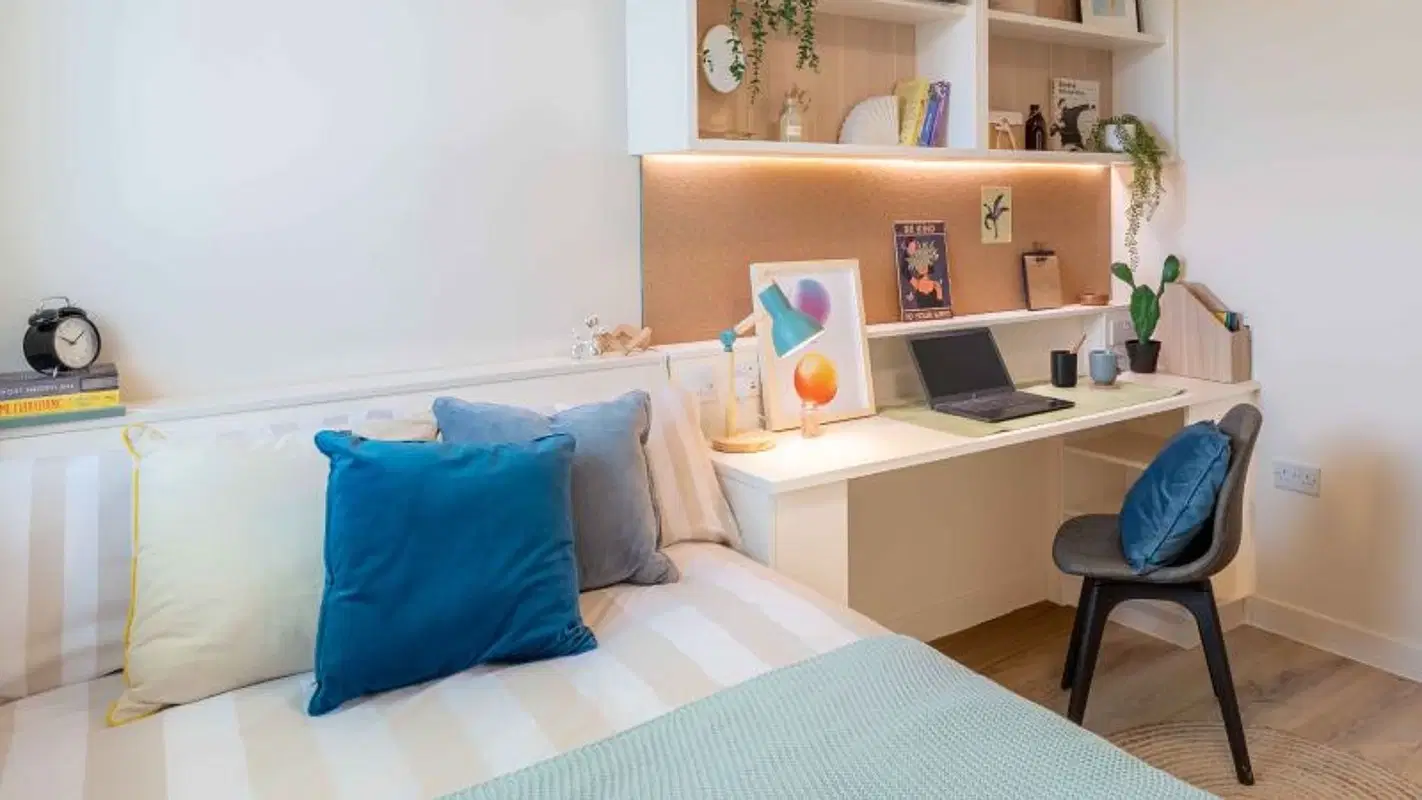 iQ Haywood House, London – Silver En Suite-2627