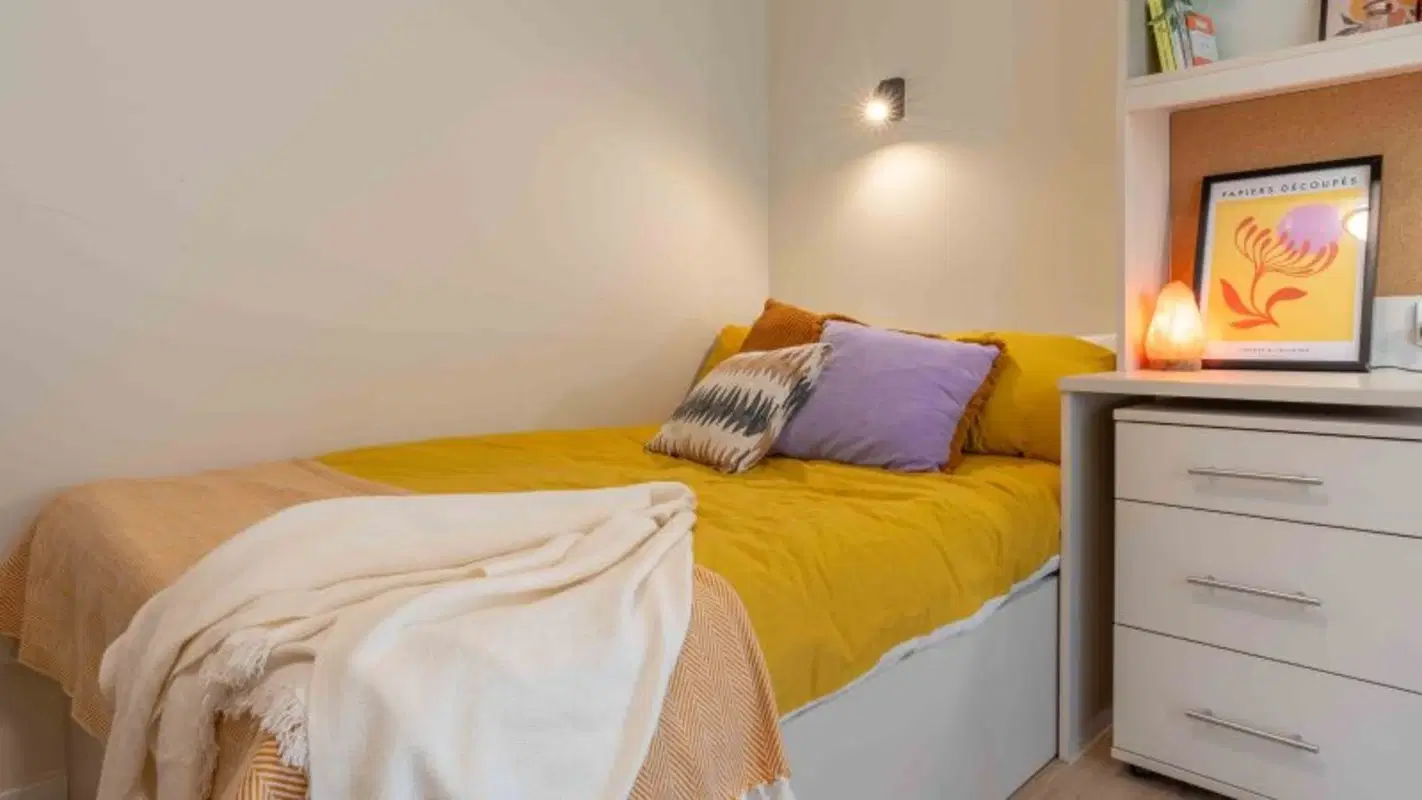 iQ The Pad, Egham – Gold En Suite-2627