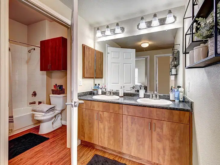 26 West, Austin – Bathroom