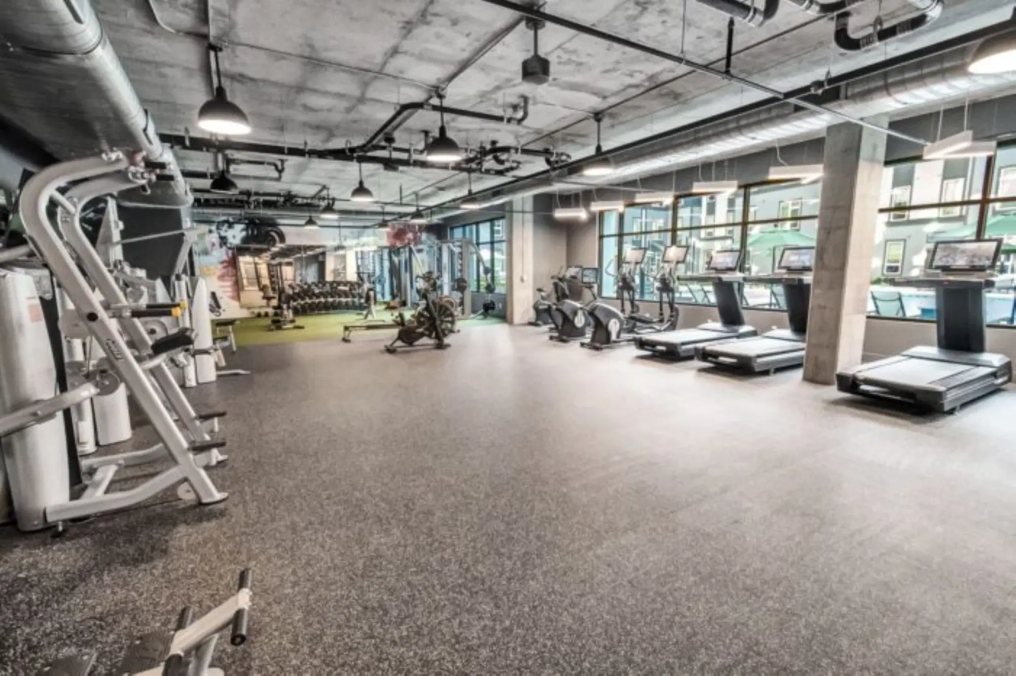 Junction 49, Charlotte – Amenities