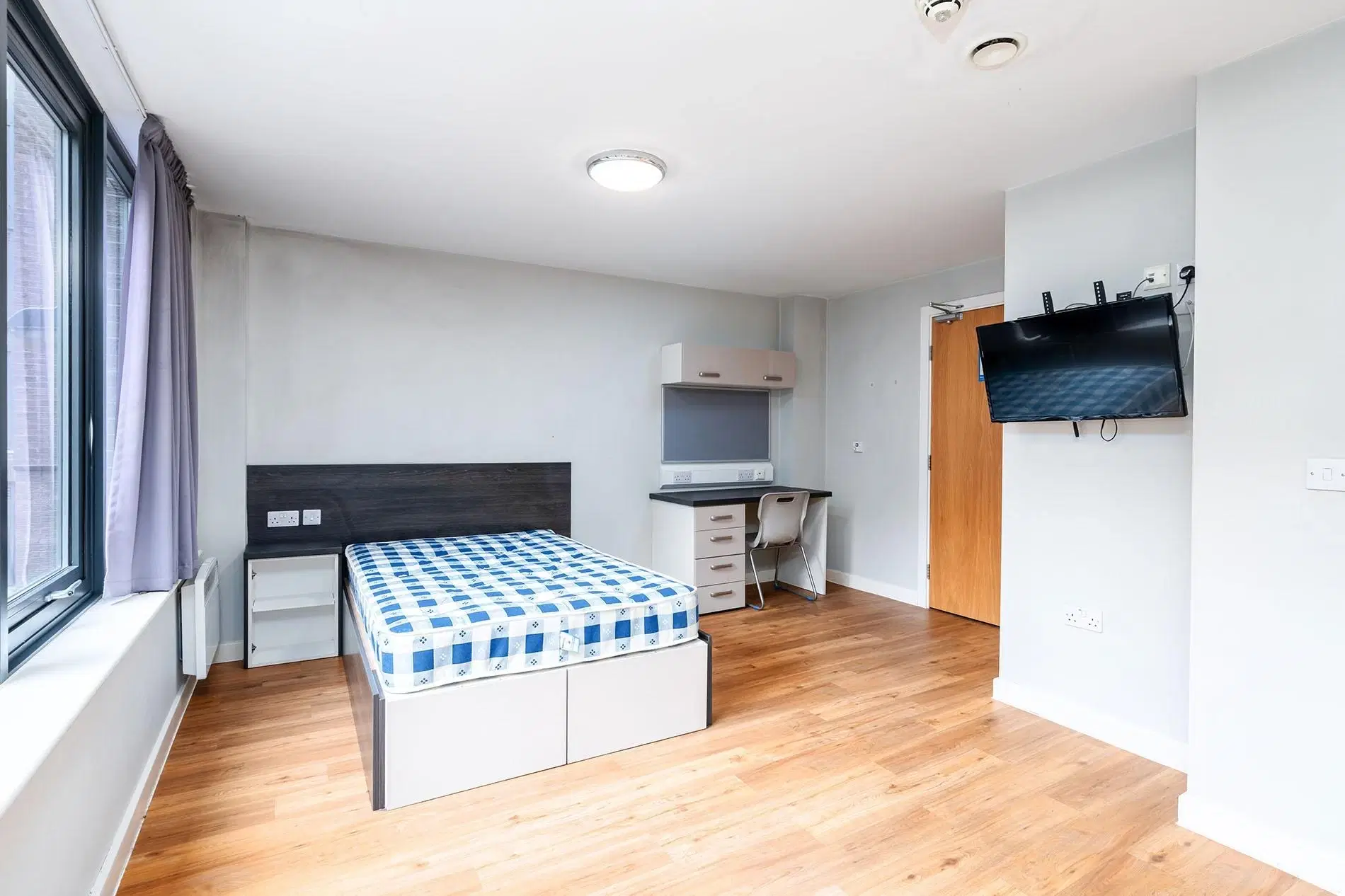 Sovereign House, Sheffield – Premium Studio - Double