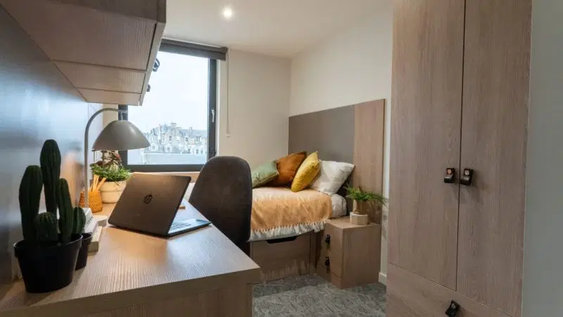 iQ The Mont, Edinburgh – Bronze En suite