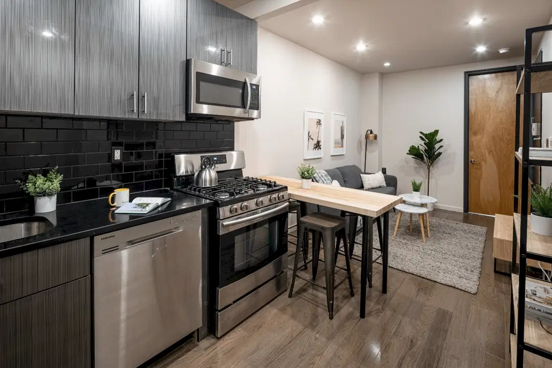 29 St Nicholas Ave, New York – Kitchen