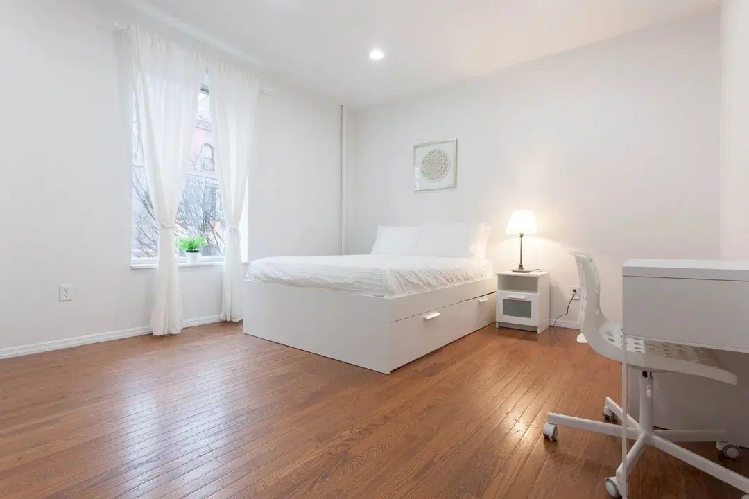W 136th St, New York – Private Room (4 Bed - 1 Bath)