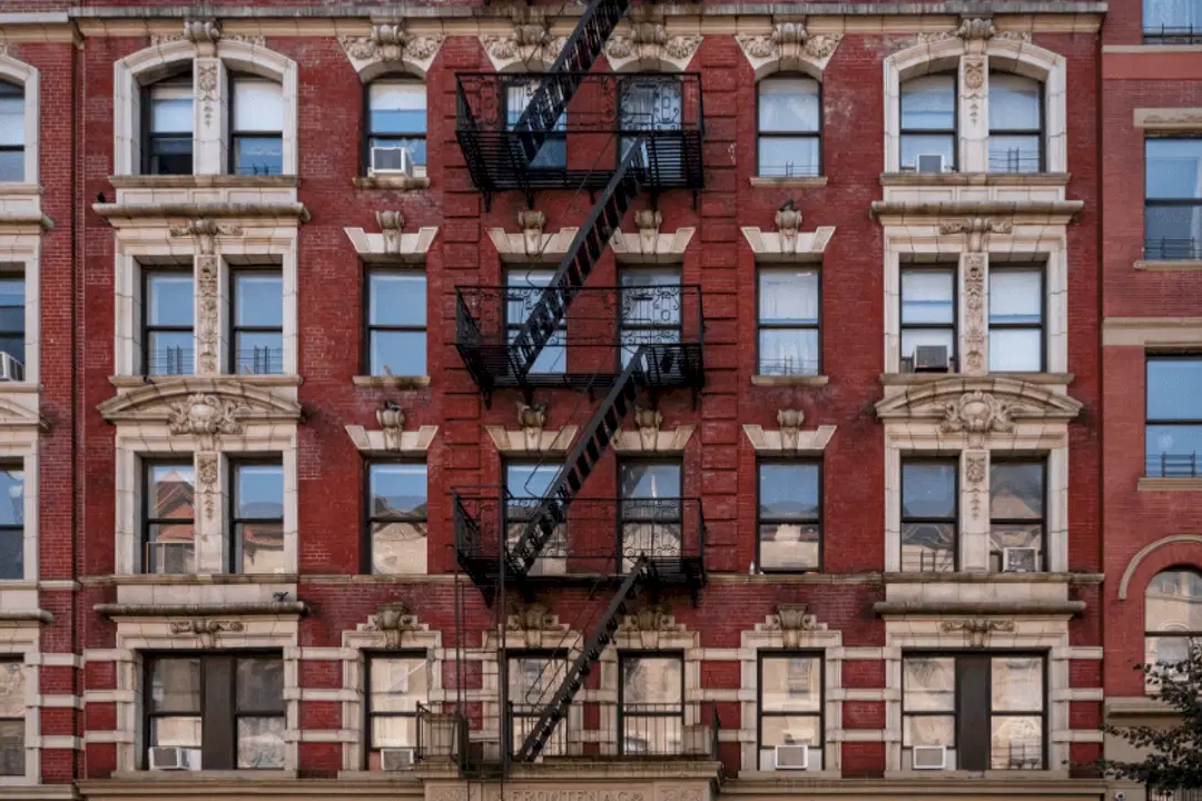 W 112th St, New York – Exterior