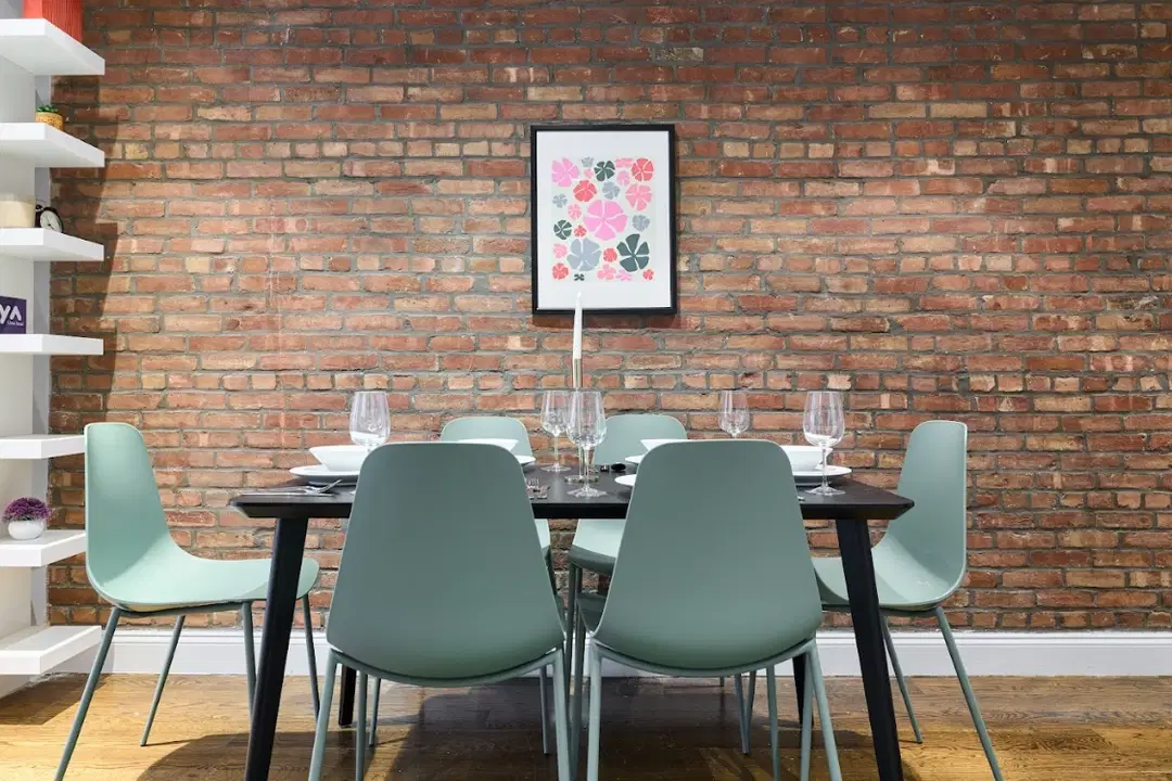 W 103rd St, New York – Common Area