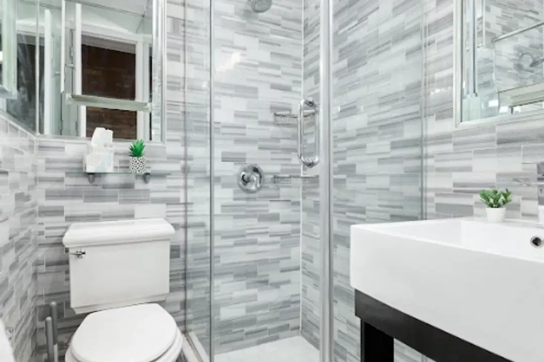 W 103rd St, New York – Bathroom