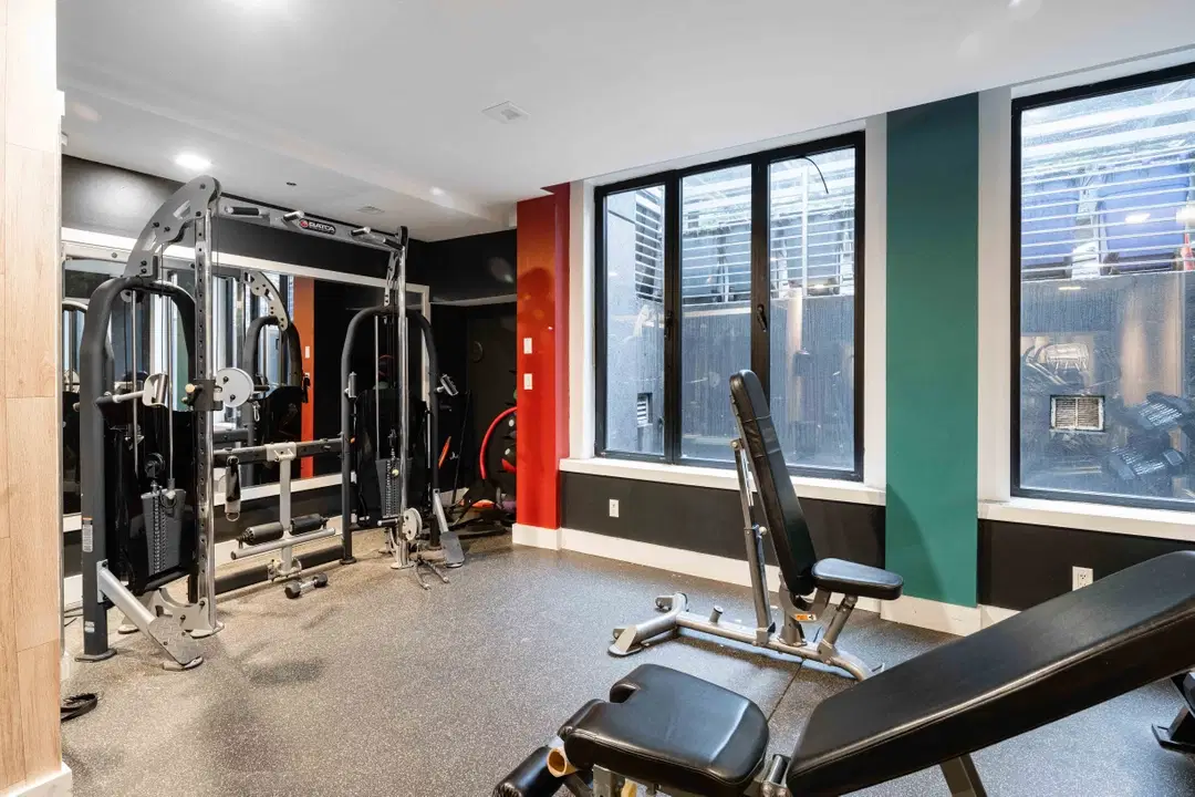 1433 DeKalb, Brooklyn – Amenities