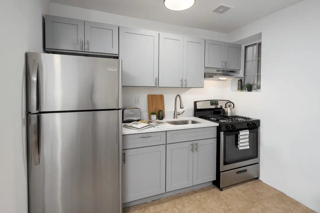 98 Jefferson St, Brooklyn – Kitchen