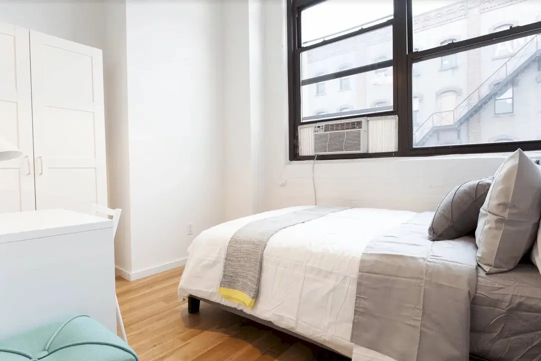 59 Bogart (315 Seigel) St, Brooklyn – Bedroom