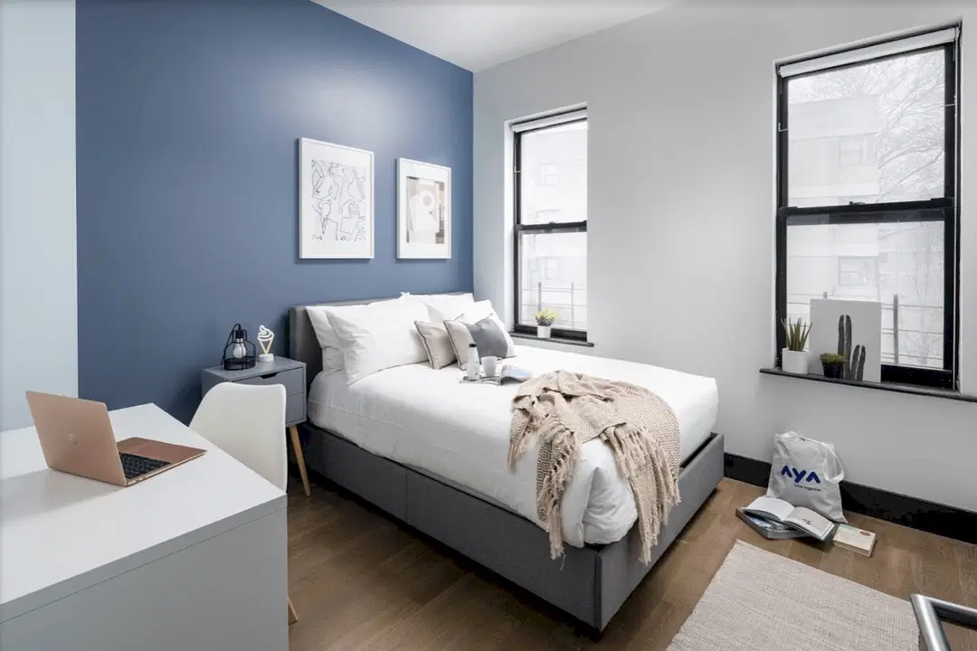 202 Scholes St, New York