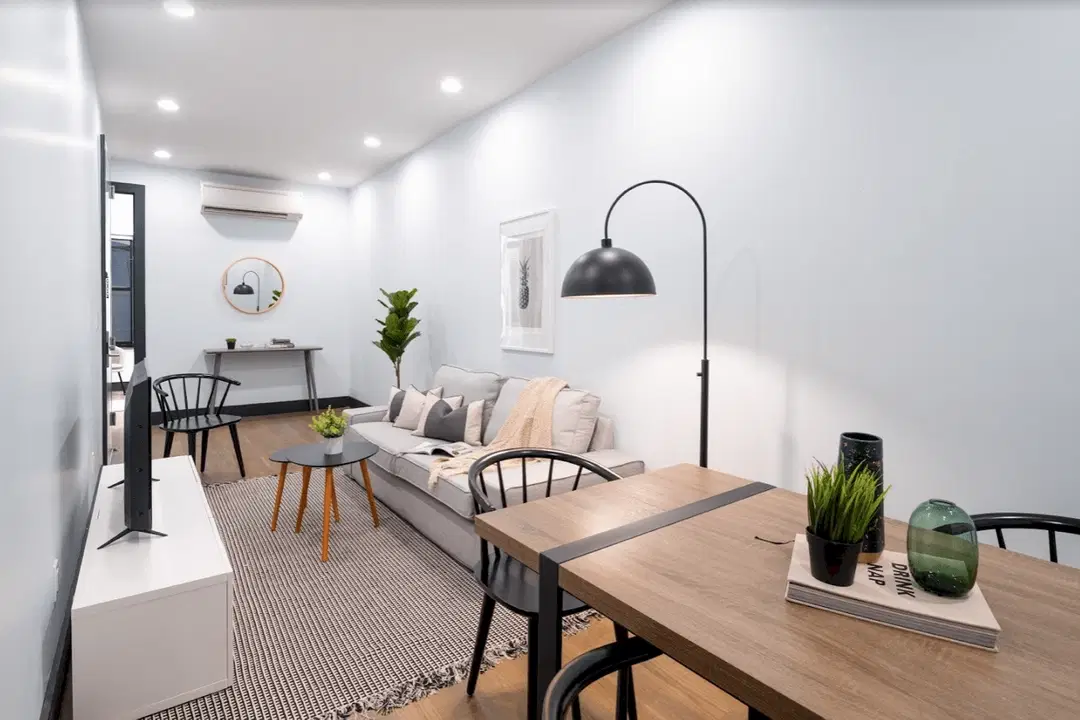 202 Scholes St, New York – Common Area